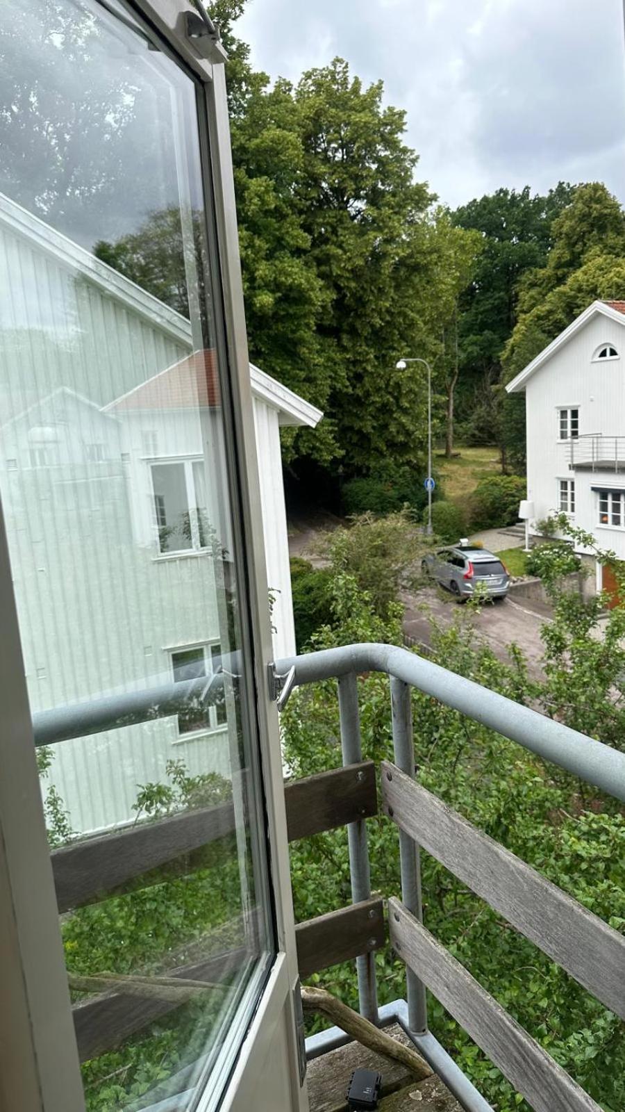 Penthouse For Workers & Familys Near Skf Leilighet